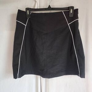 Alulr Black Golf Skirt/Skort Size 4 C6